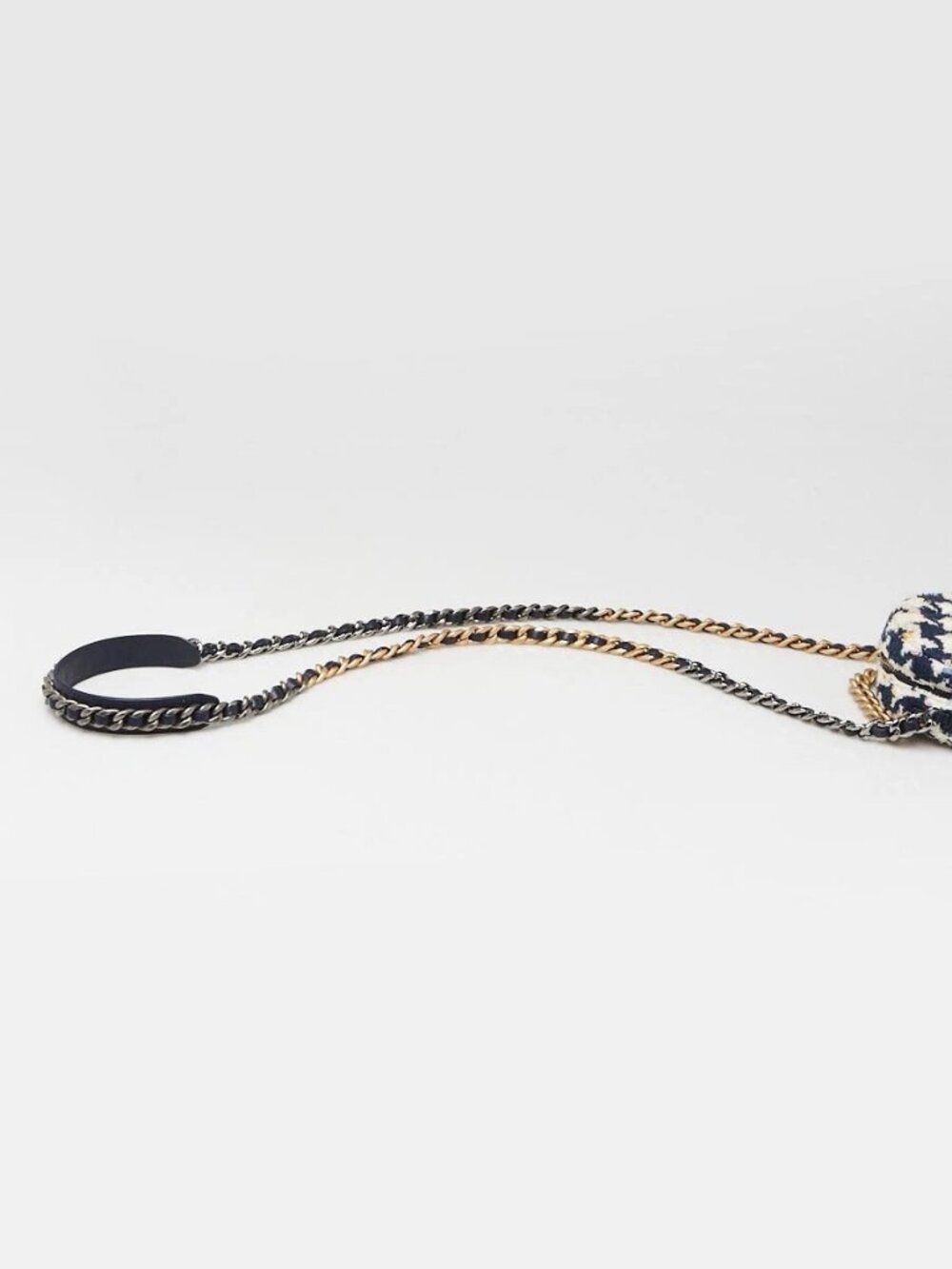 Chanel Blue/White Tweed Chanel 19 Round Clutch Bag - Picture 10 of 11